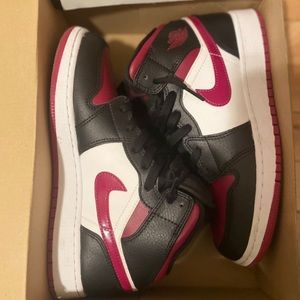 Air Jordan 1 mids